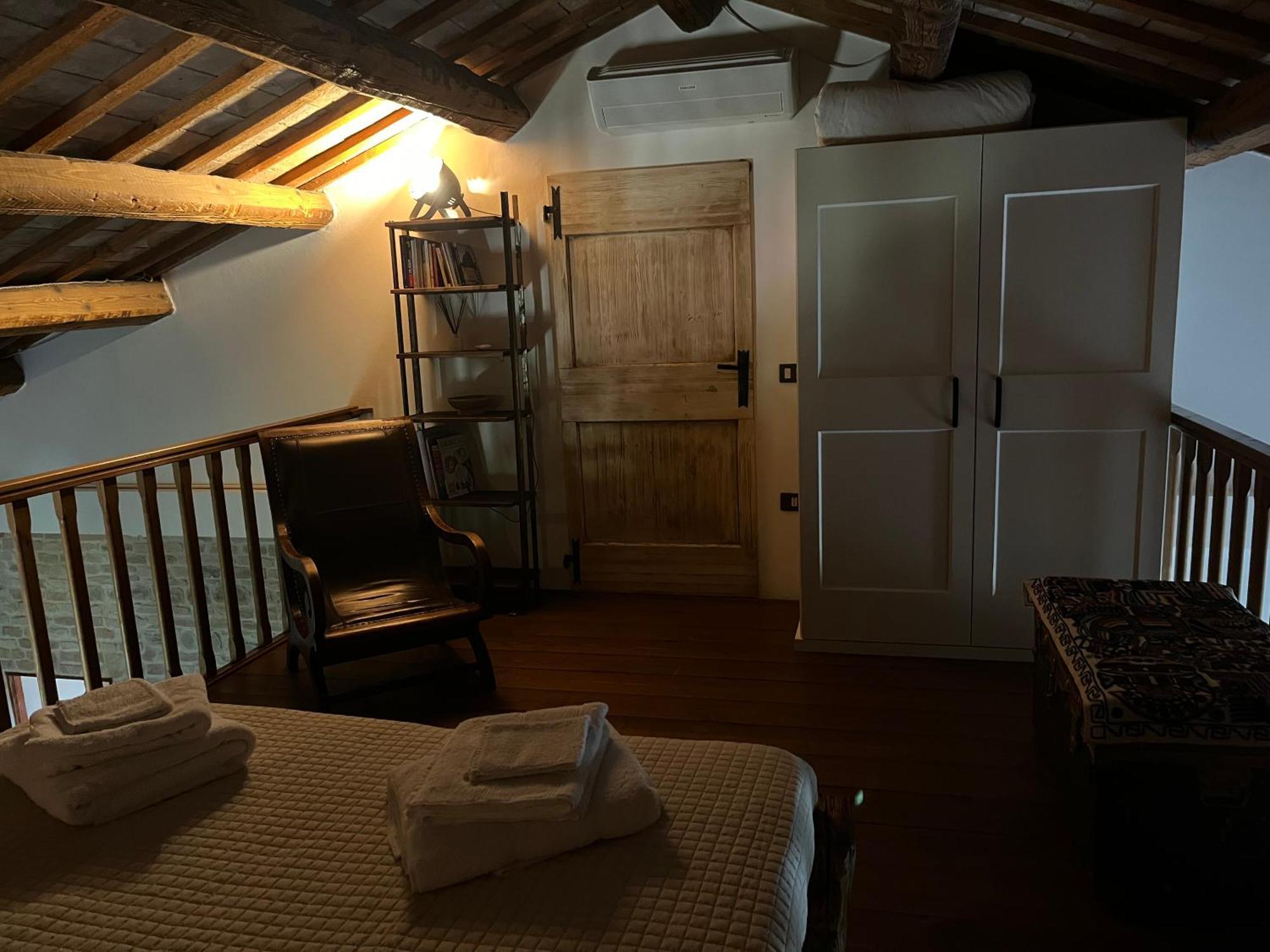 Casa Sant Angelo Apartment เปซาโร ภายนอก รูปภาพ